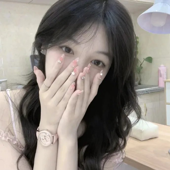 艳谍飘香